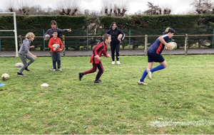 Orthez : de jeunes joueurs découvrent le rugby