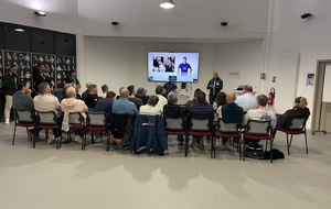 Instersport Pau-Bizanos dans la mêlée