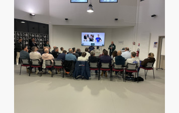 Instersport Pau-Bizanos dans la mêlée